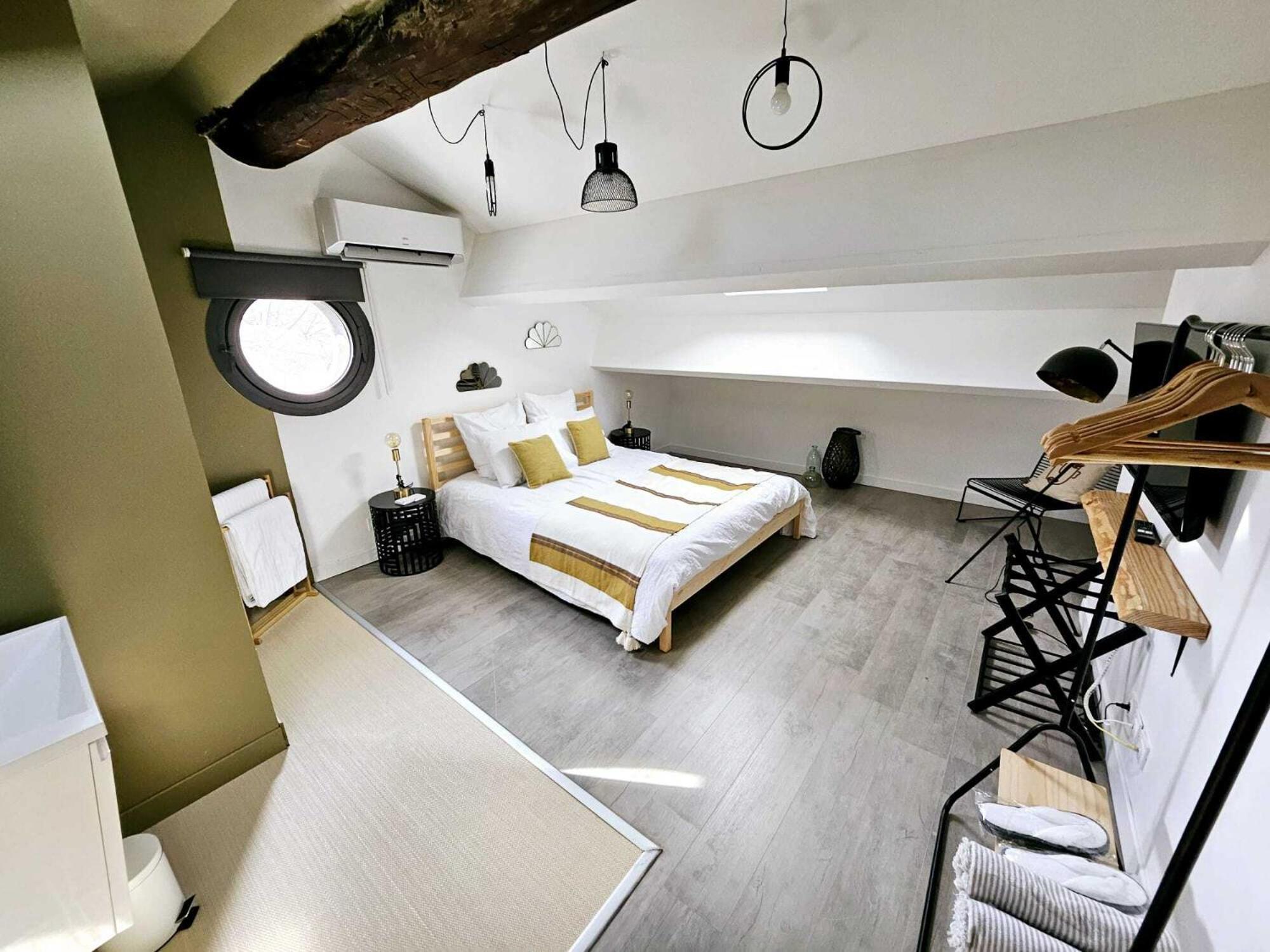 Guest house La Maison Grivolas Et