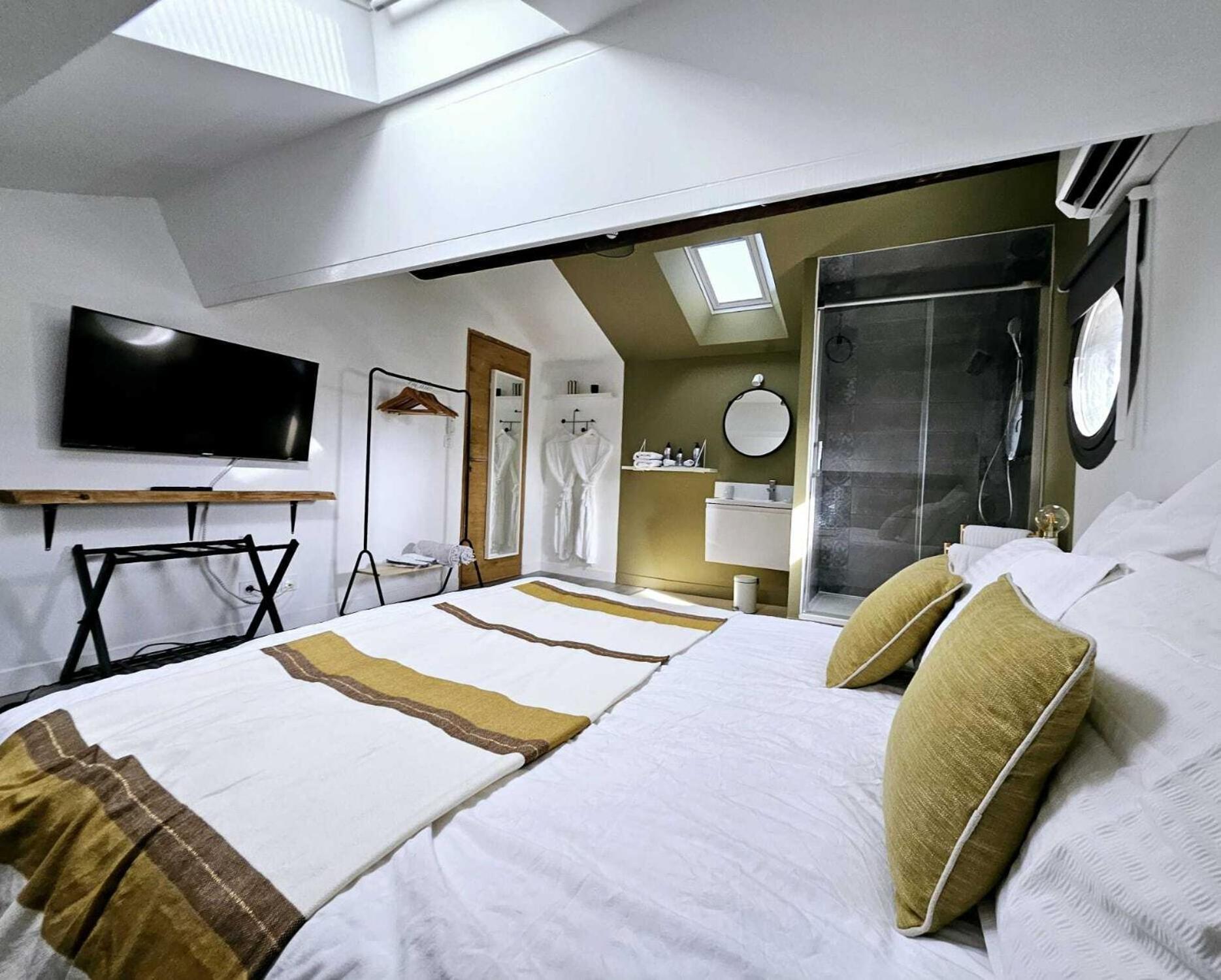 La Maison Grivolas Et Guest house